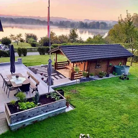 Ferienwohnung am See mit Balkon * Obertrum am See