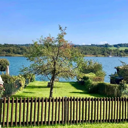 Apartment Ferienwohnung am See mit Balkon Obertrum am See